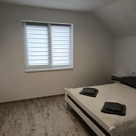 Mountain Nest Bed & Breakfast