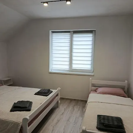 Mountain Nest Bed & Breakfast *